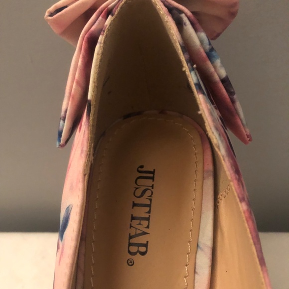 Justfab Women’s satin heels 9.5 size 3” heel - Picture 3 of 5